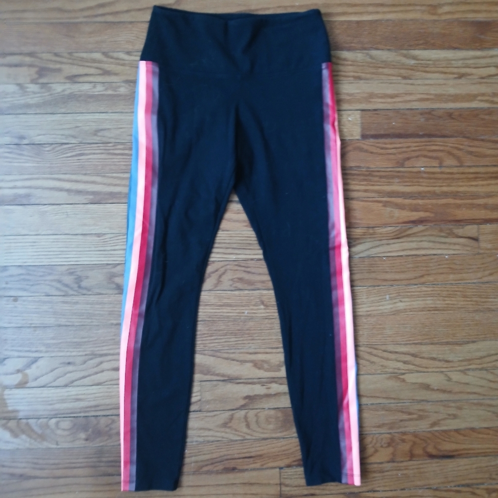 💕 PINK Victorias Secret Stripe Leggings💕 - Picture 9 of 9